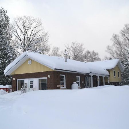 Jacob'S Stone Bed & Breakfast Miller Lake Exterior photo