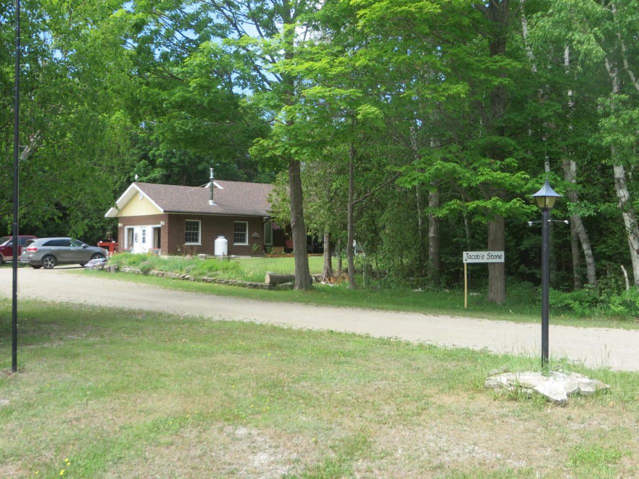 Jacob'S Stone Bed & Breakfast Miller Lake Exterior photo